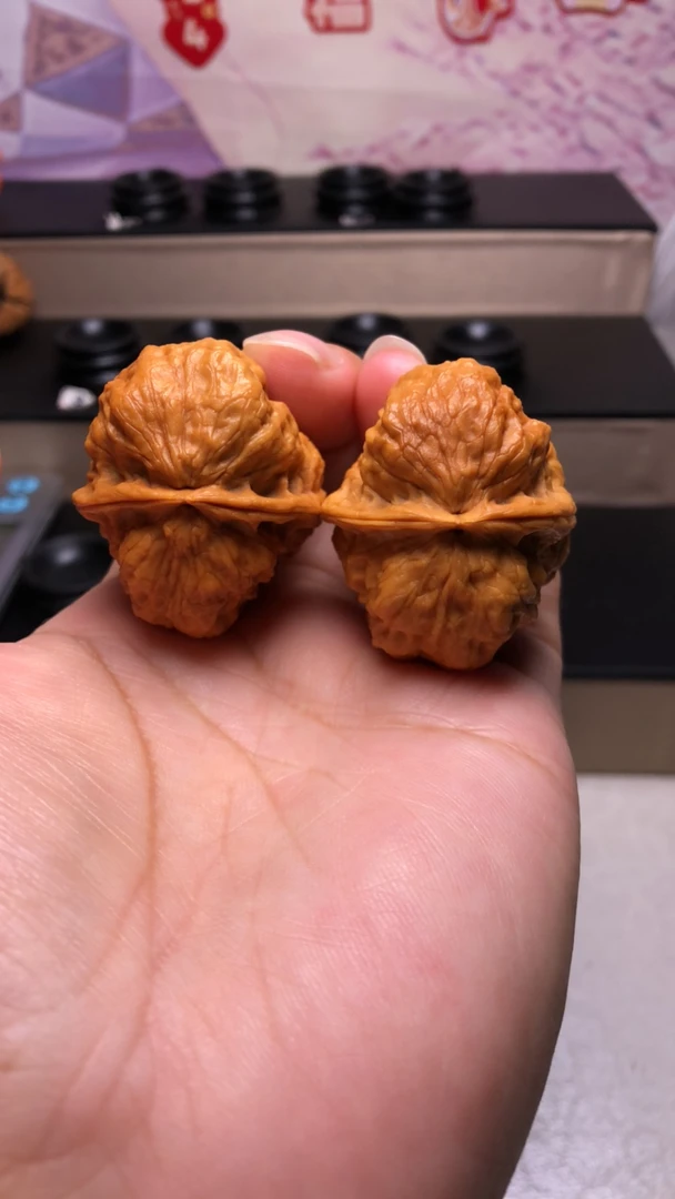 龙脊妖蟾云南野生铁皮核桃文玩