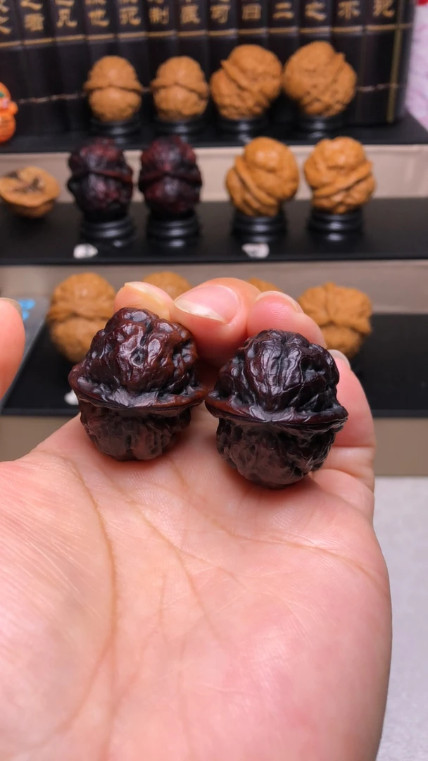 脑纹青蛙地闷云南野生铁皮核桃文玩