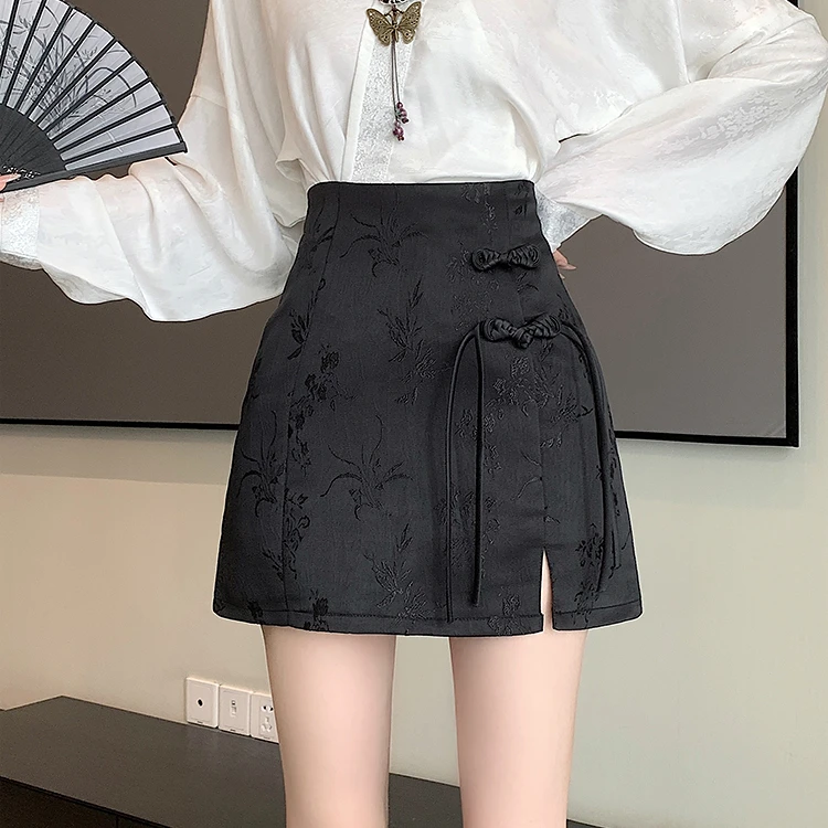 新中式国风盘扣提花半身裙子女夏季2024新款高腰开叉a字包臀短裙