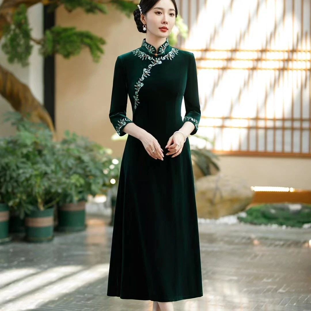 旗袍长款复古中国风秋冬长袖改良版刺绣显瘦A摆收腰连衣裙喜婆婆