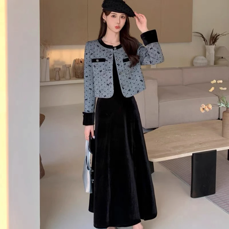 圣雅姿028法式撞色刺绣小香风丝绒吊带连衣裙两件套