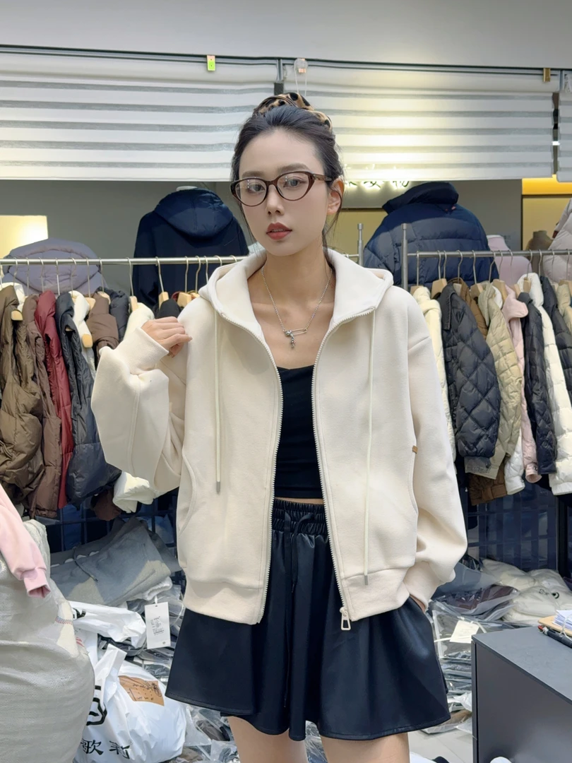 【伊歌莉】5717 秋冬加绒加厚宽松休闲连帽短款外套