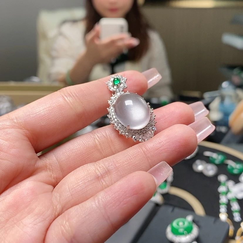 【闪购商品】石英质玉颈饰银S925镶嵌