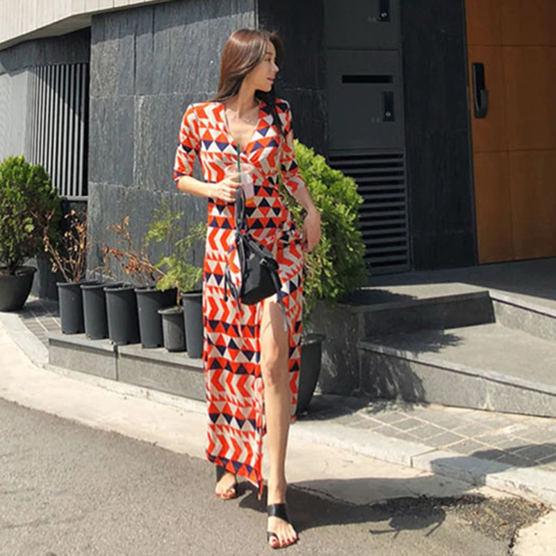 嫣源漫律动莫兰迪修身女人味轻奢夏季长裙女装连衣裙法式收腰温泉