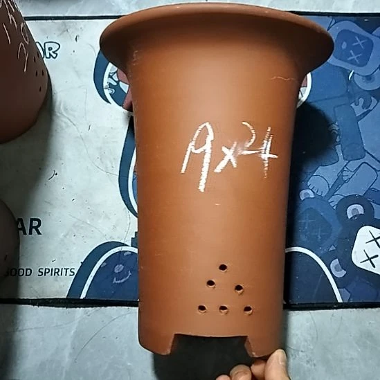 紫砂20CM（含）-50CM（不含）大红兰花瑕疵一个紫砂花盆