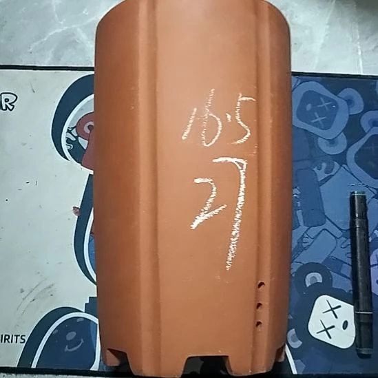 紫砂20CM（含）-50CM（不含）红泥抽角一个微瑕六方