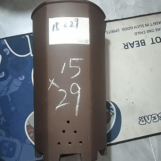 紫砂20CM（含）-50CM（不含）高六方带口沿一个微瑕