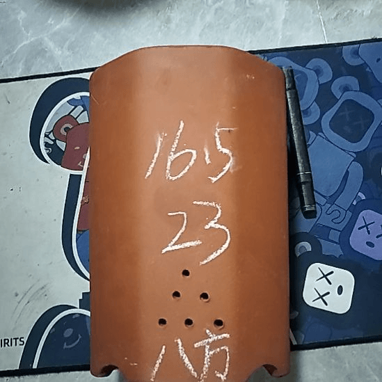 紫砂20CM（含）-50CM（不含）红泥八方一个微瑕