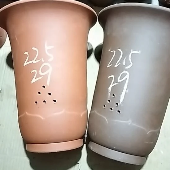紫砂20CM(含)-50CM(不含)红泥紫泥莲花两个微瑕