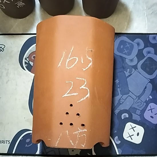 紫砂20CM（含）-50CM（不含）红泥八方一个微瑕
