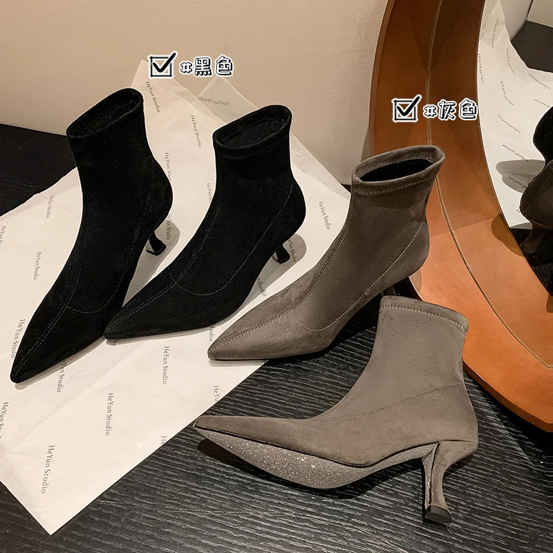 2024秋季新款黑色短筒磨砂弹力靴后拉链高跟绒面女鞋