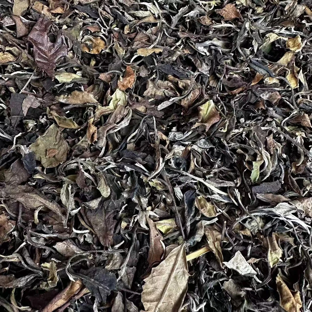 云南2018年普洱白茶【老白茶】散茶
