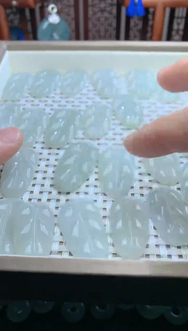 【闪购商品】翡翠颈饰未镶嵌38多样性发其一