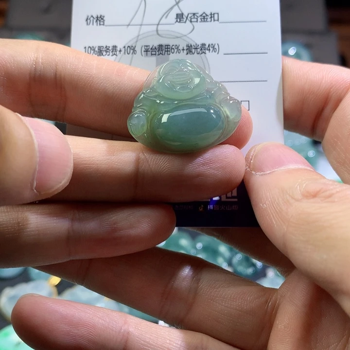 翡翠颈饰未镶嵌佛公