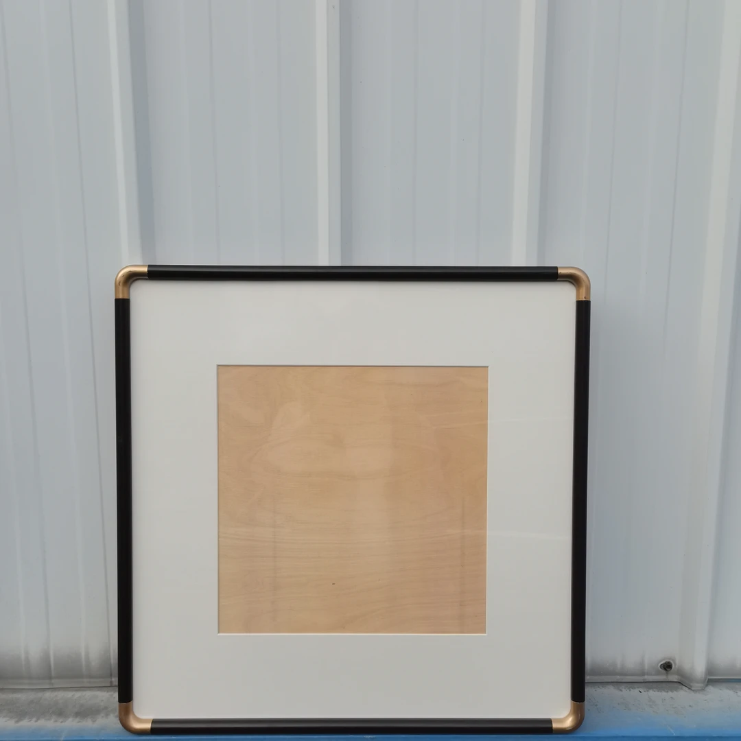 星驰38x38仿铜角实木画框【发2个框】随机卡纸＋镂空方形芯