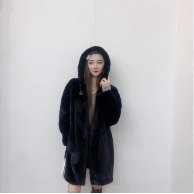 【貂依】J688 中长款连帽水貂外套