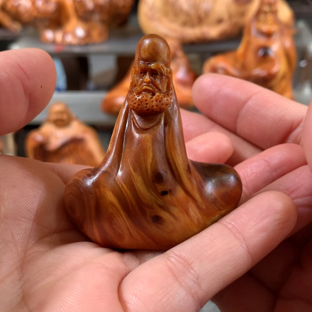 【闪购商品】崖柏根雕潮**人