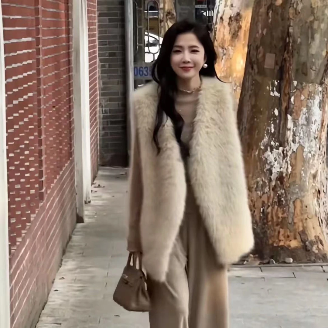 【温莎之恋】马甲女2023年冬季新款保暖时髦气质短外套百搭马夹3809