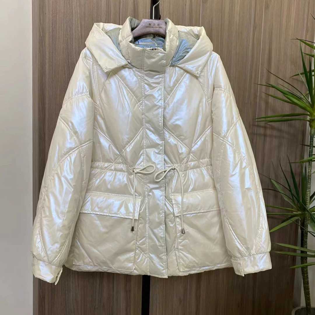 时尚百搭休闲女士连帽简约短款羽绒服C2681