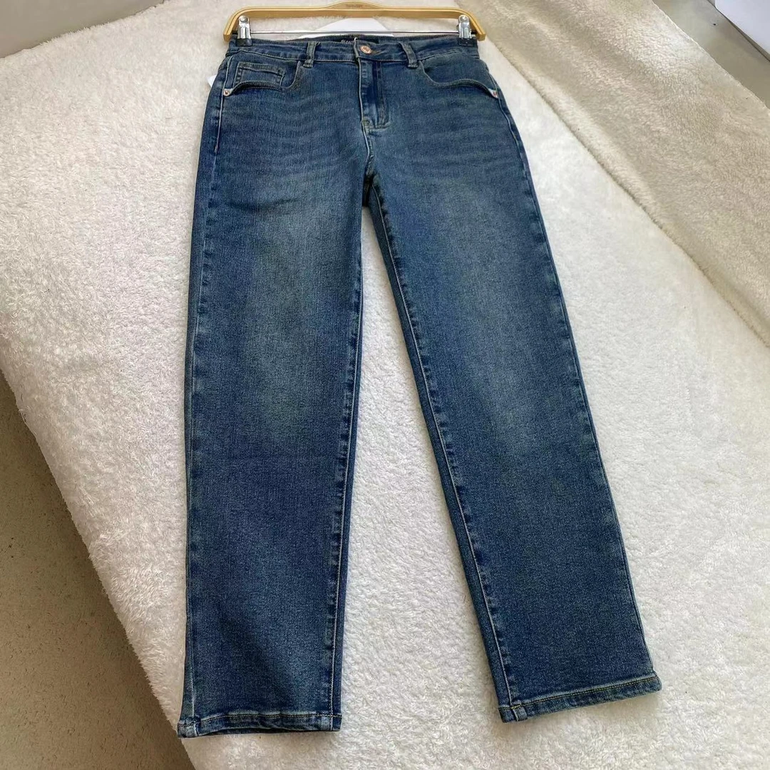 弹力小脚时尚百搭九分牛仔裤 C8104