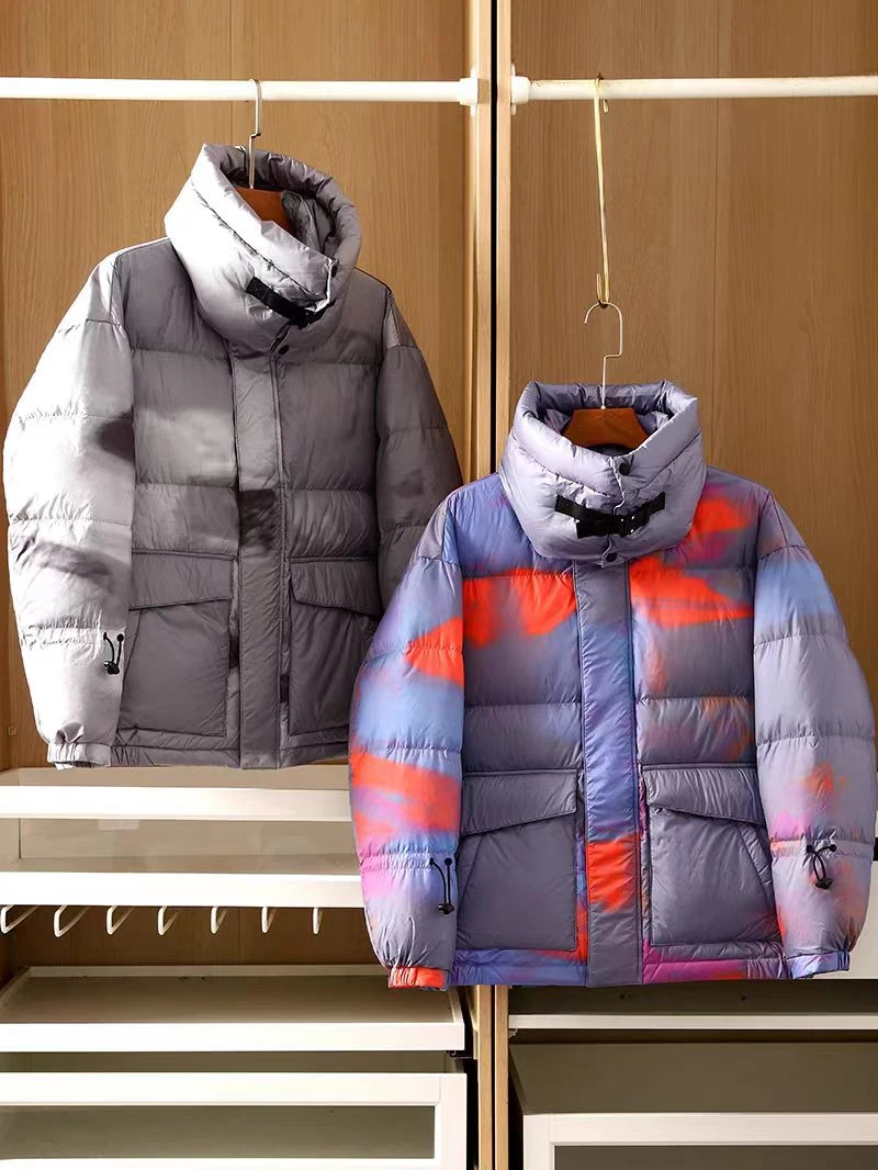 冬季男士简约轻盈保暖渐变加厚立领宽松羽绒服 C2763