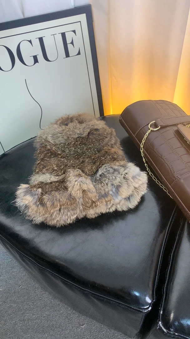 真兔毛帽子女秋冬款加厚保暖防寒毛线帽显脸小皮草护耳毛绒渔夫帽