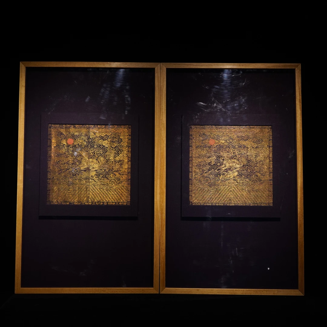 BM/清代织金一品武官麒麟补子一对