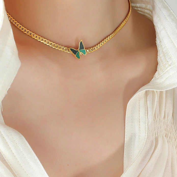 轻奢小众设计感滴油蝴蝶撞色优雅锁骨项链女钛钢镀金首饰品