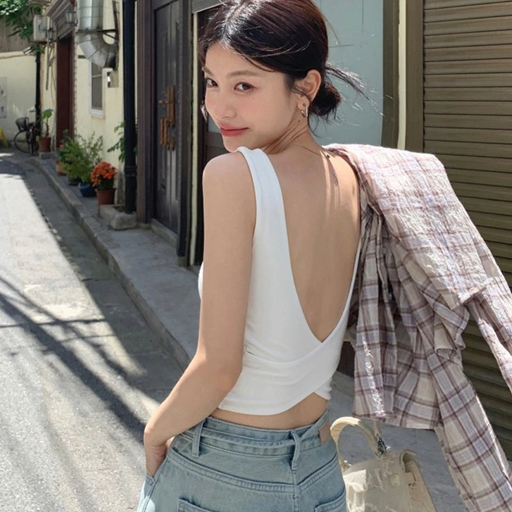 小吊带背心女带胸垫内搭外穿交叉美背文胸一体白色设计感打底上衣