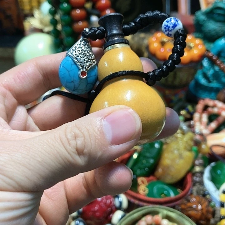 织绣摆件的时候要小心哦