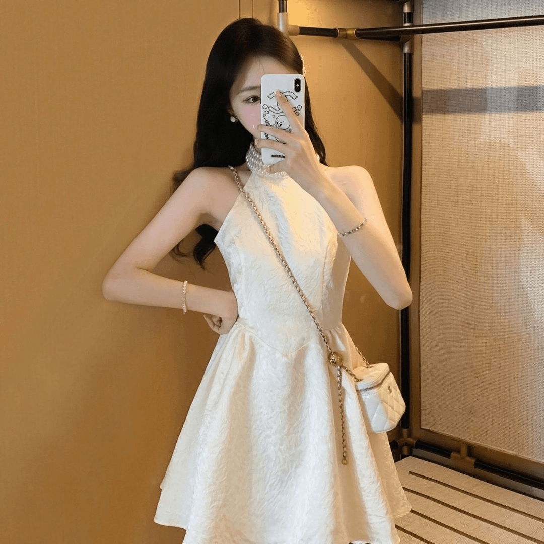 女装连衣裙气质收腰白色夏季2024新款小个子礼服小众甜美显瘦修身