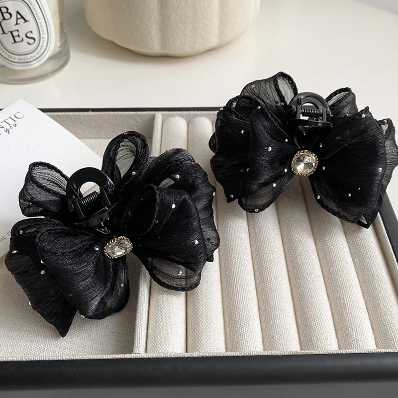 2024冬季新款简约ins轻奢高级感满天星水钻泡泡纱7cm抓夹发饰