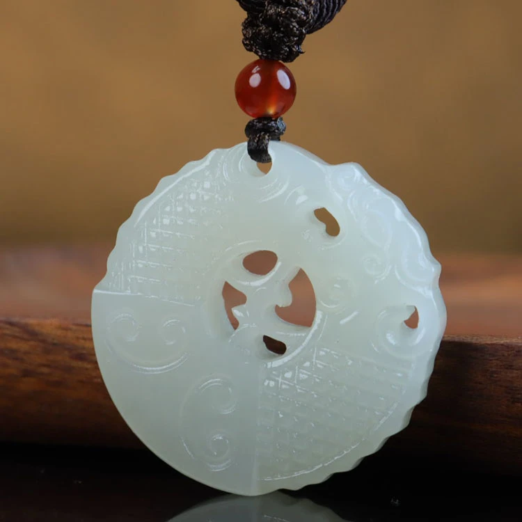 天然和田玉白玉镂空仿古鱼化龙吊坠男女佩戴玉石挂件网红同款颈饰