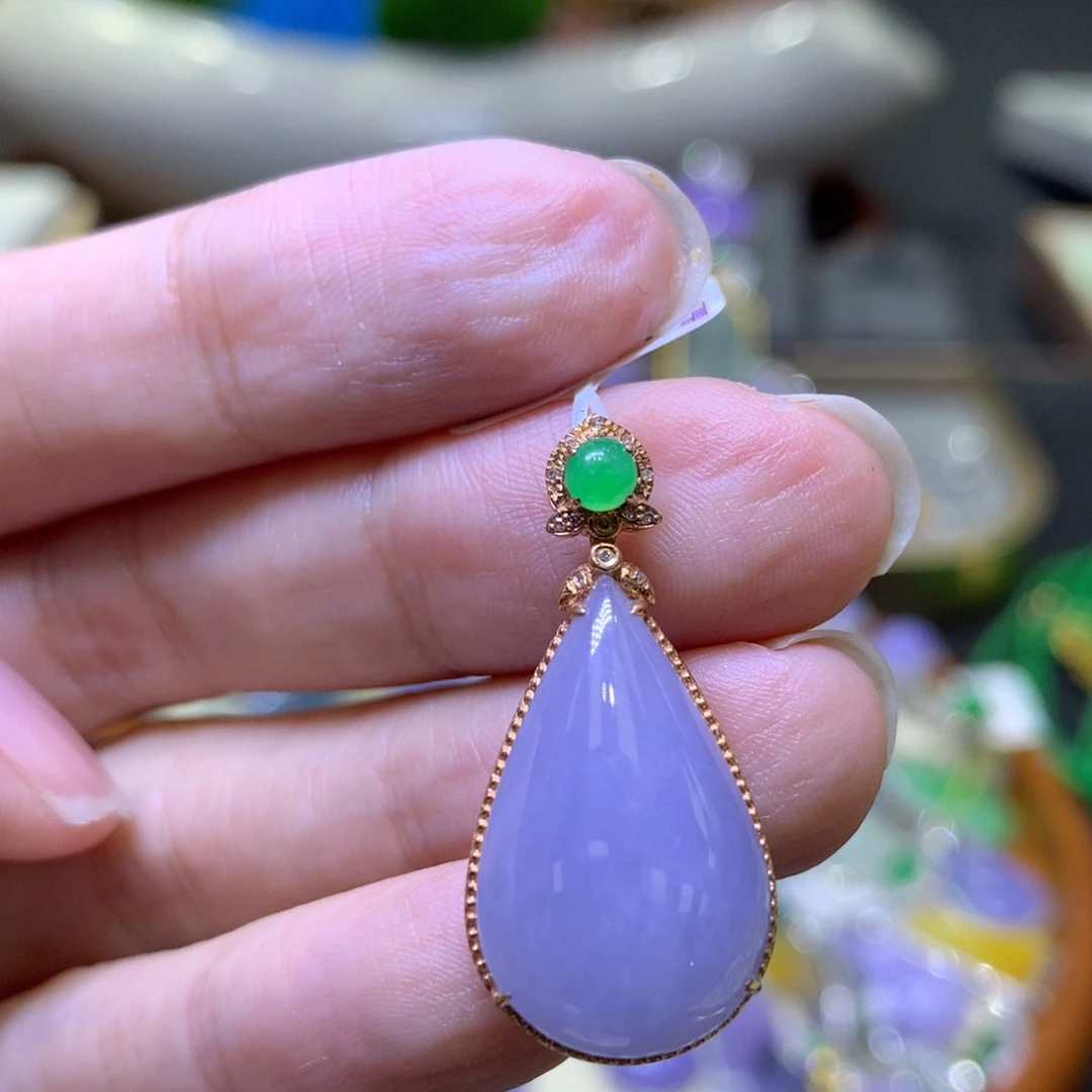 【闪购商品】翡翠颈饰18K金镶嵌翡翠吊坠