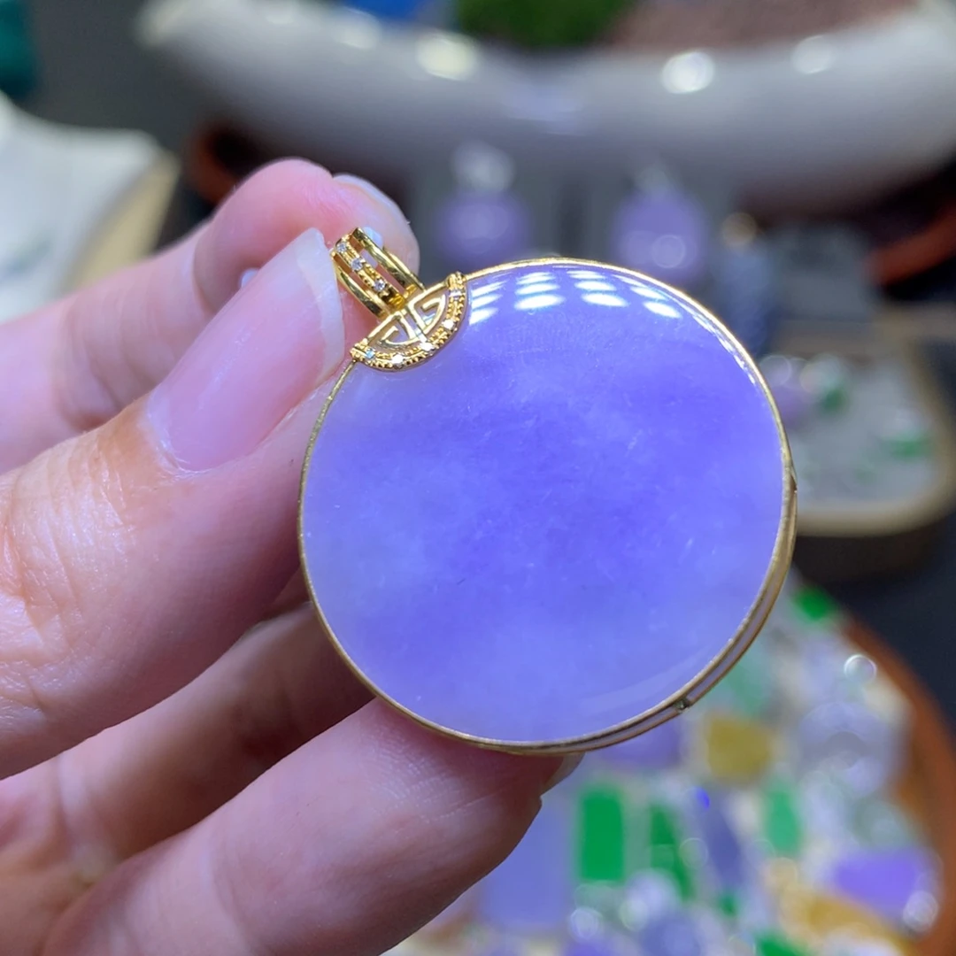 【闪购商品】翡翠颈饰18K金镶嵌翡翠吊坠项链