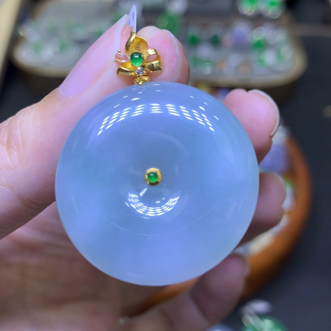 【闪购商品】翡翠颈饰18K金镶嵌翡翠吊坠项链