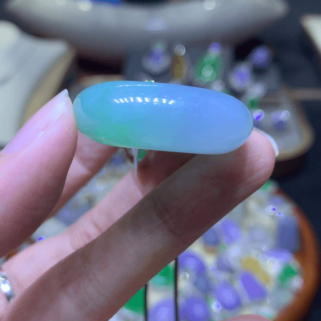 【闪购商品】翡翠颈饰18K金镶嵌翡翠吊坠项链