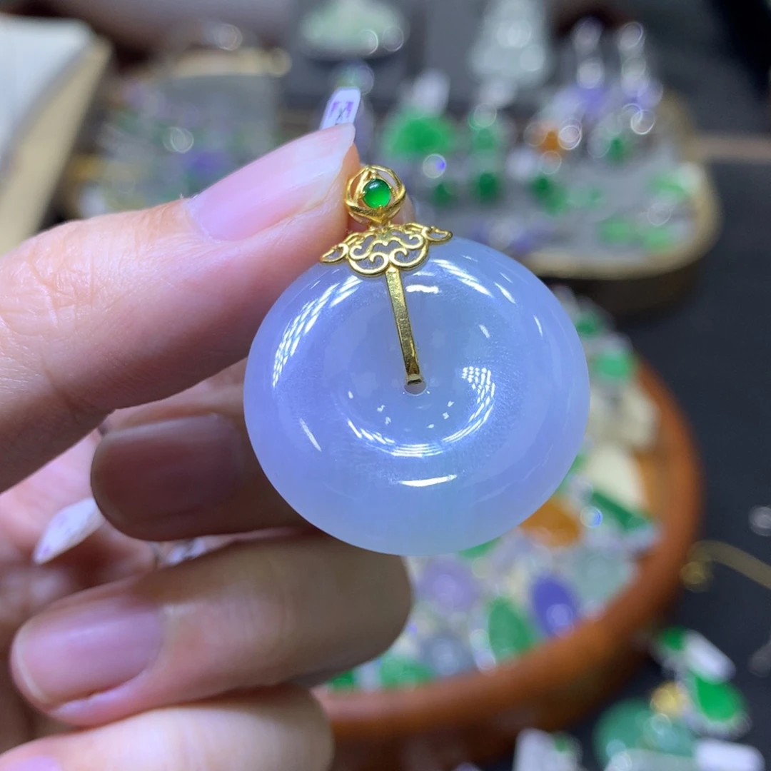 【闪购商品】翡翠颈饰18K金镶嵌翡翠吊坠项链