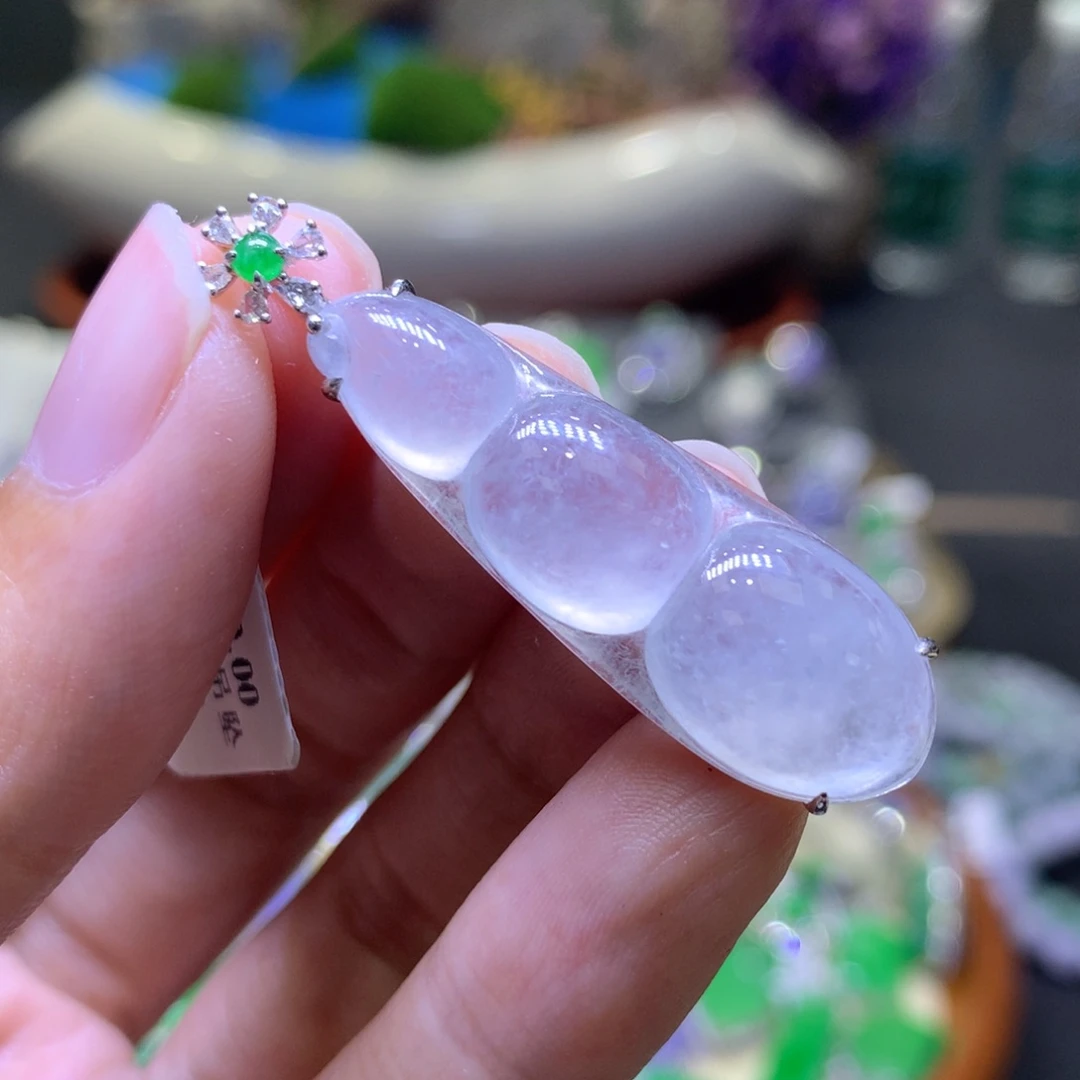 【闪购商品】翡翠颈饰18K金镶嵌翡翠吊坠项链