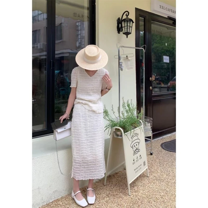 N1325W   夏季法式气质木耳网纱拼条褶皱V领加半裙褶皱套装