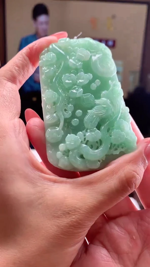 【闪购商品】定制翡翠未镶嵌挂件多样性发货（拍一发一）