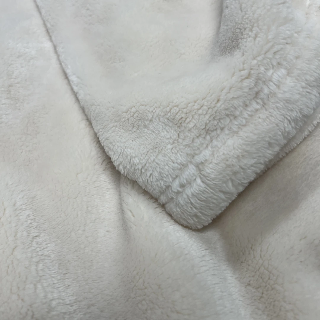 米白加厚毛毯1.9*2.0