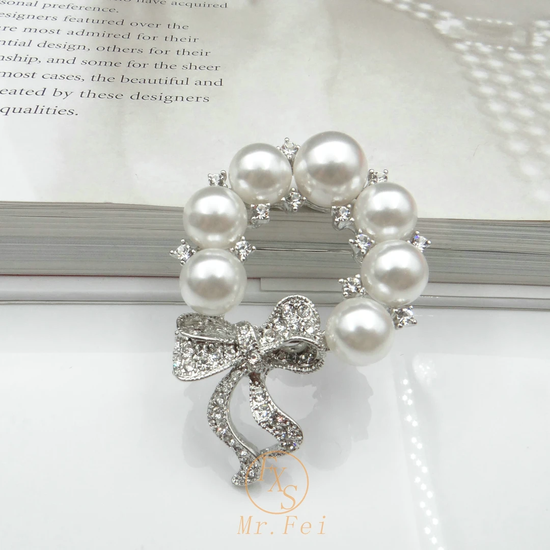 铜合金胸针 设计师蝴蝶结珠珠胸针~8635