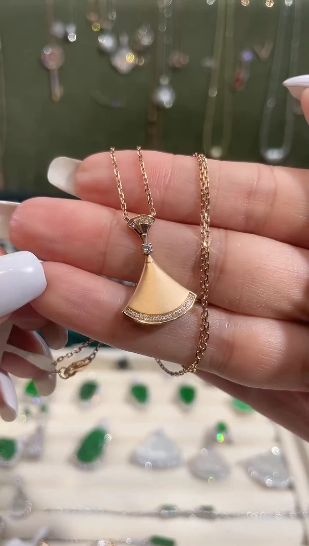 【闪购商品】钻石颈饰18K金镶嵌项链