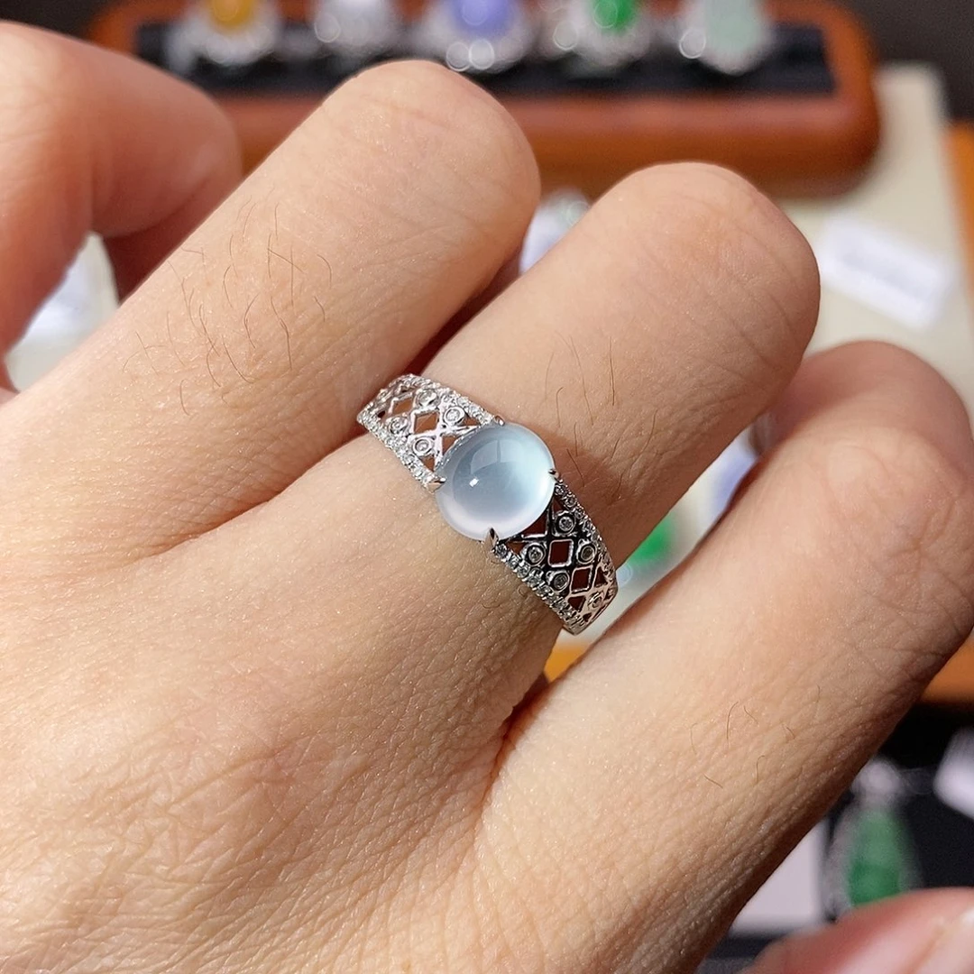 翡翠戒指18K金镶嵌戒指蛋面