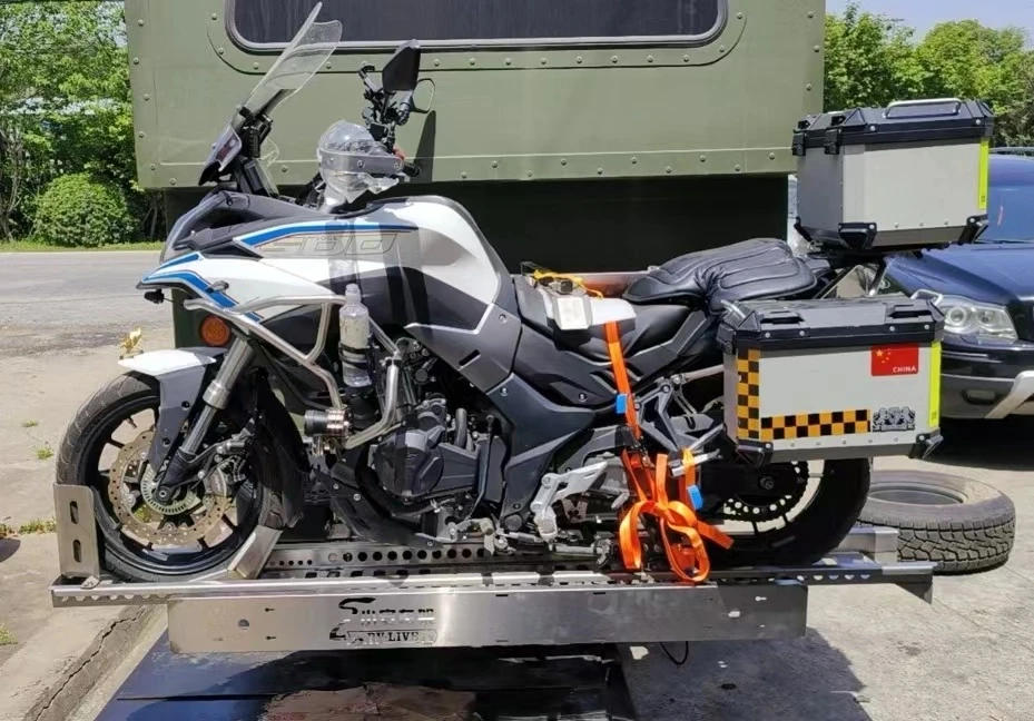 房车专用 三立柱款遥控升降电动摩托车架设计组合外观固定