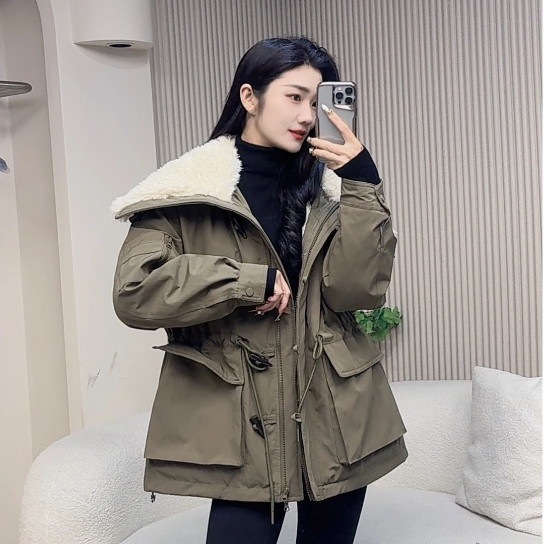 808欧洲站牛角扣毛毛收腰大翻领冬季新款欧货宽松加棉派克服女