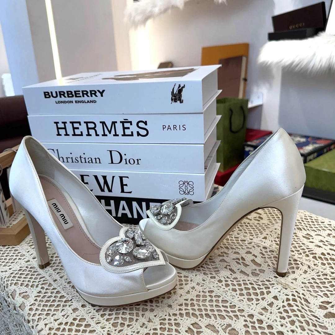 95新 MIU MIU/缪缪 miumiu缪缪高跟鞋36.5码cj297