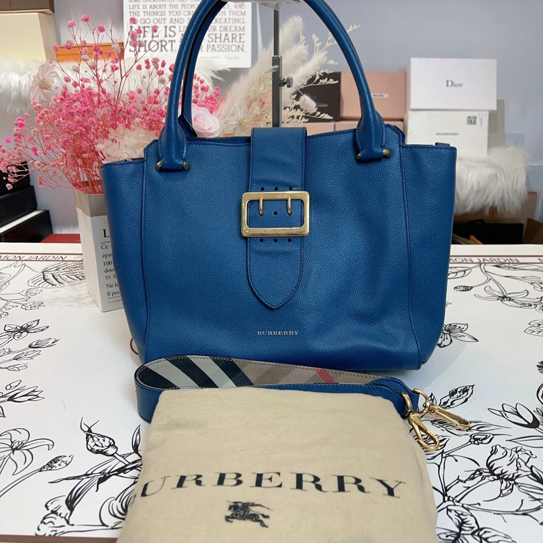 95新 BURBERRY/博柏利 巴宝莉单肩包有宽肩带现代款 a4245