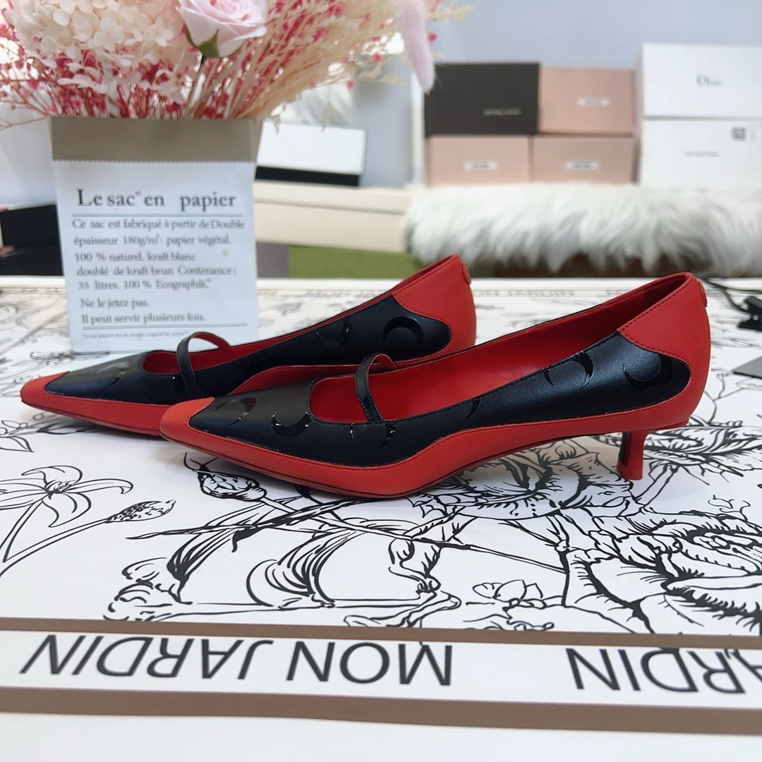 95新 JIMMY CHOO/吉米周 吉米周红色34.5码鞋子 a4150